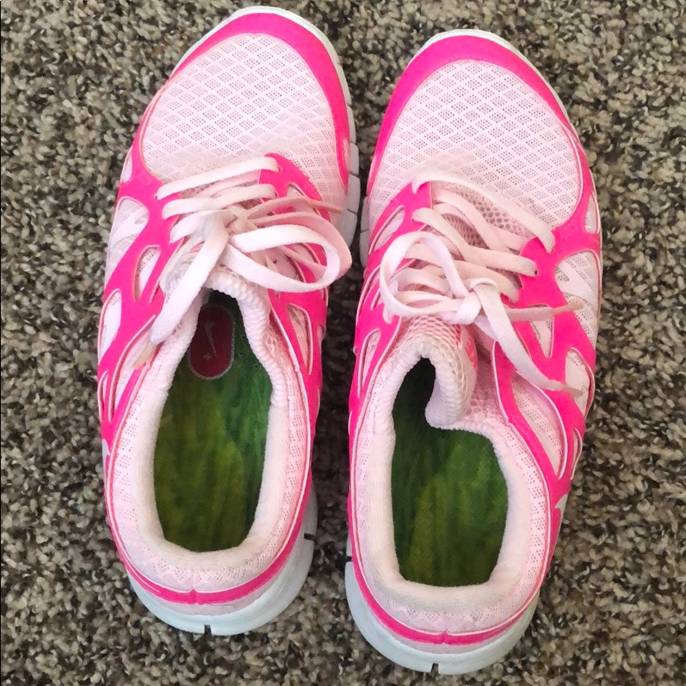 Pink nike free run 2